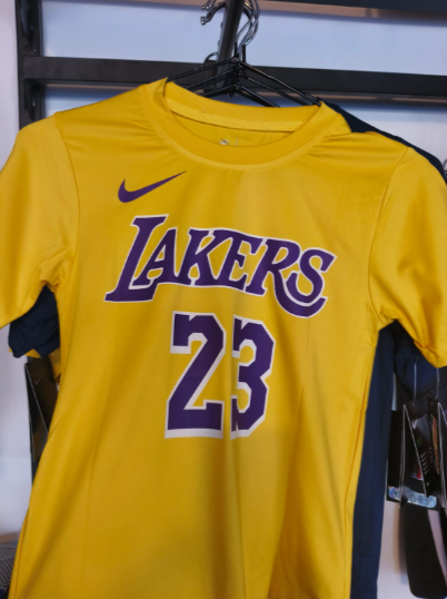 Lakers 23